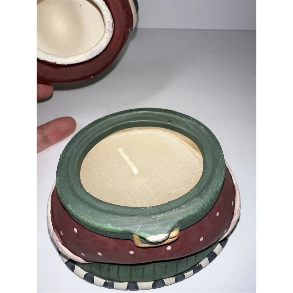 Debbie Mumm's Igloo Village‎ Santa Shaped Candle